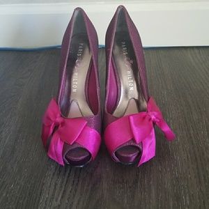 Paris Hilton size 7 pink pumps